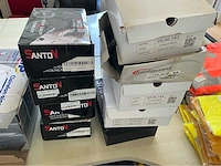 Lot veiligheidsschoenen overige werkkleding - afbeelding 1 van  3