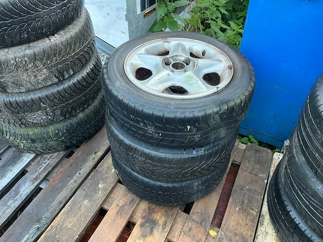 Lot velgen en banden - afbeelding 11 van  27