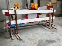 Lot verkeersborden signalisatie / wegblokkades - afbeelding 2 van  9