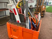 Lot verkeersborden - afbeelding 9 van  11
