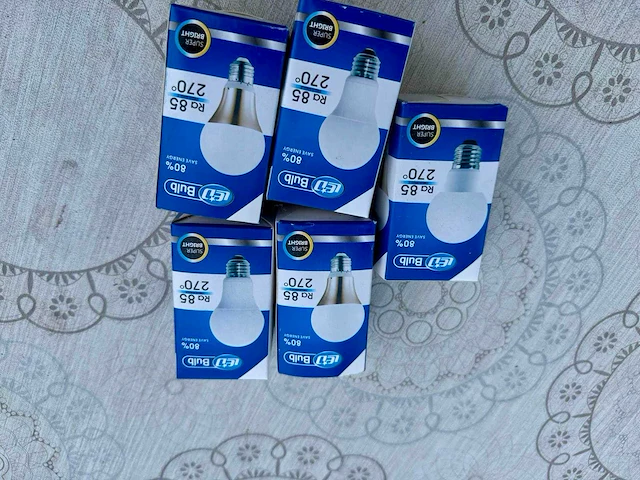 Lot verlichting en camera’s - afbeelding 18 van  105