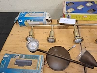 Lot verlichting - afbeelding 1 van  1
