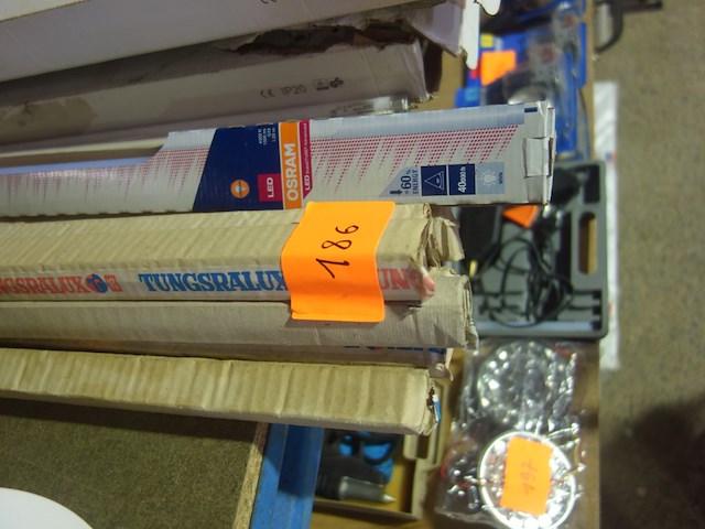 Lot verlichting - afbeelding 3 van  3