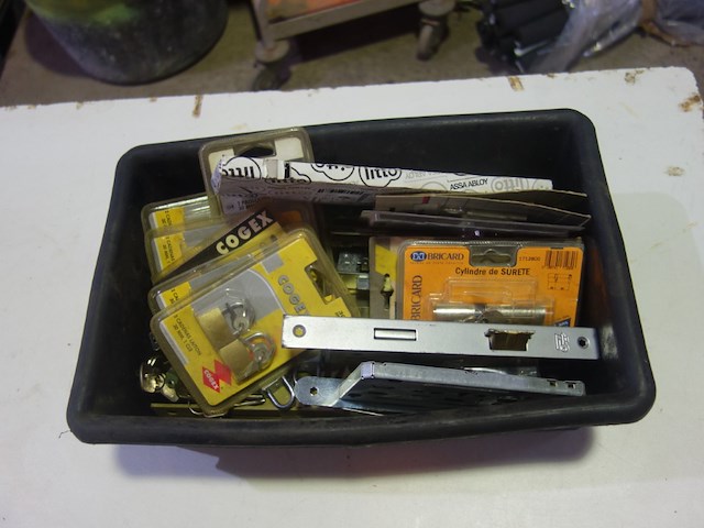 Lot verschillende sloten - afbeelding 1 van  1