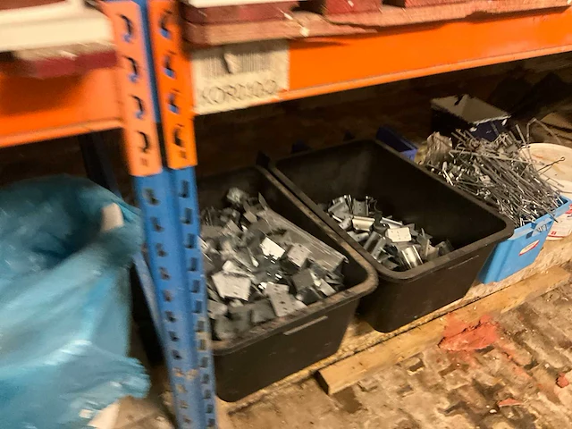 Lot verven met toebehoren - afbeelding 10 van  73