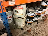 Lot verven met toebehoren - afbeelding 6 van  73