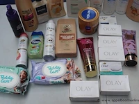 Lot verzorgingsproducten - afbeelding 3 van  3