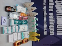 Lot verzorgingsproducten - afbeelding 1 van  3