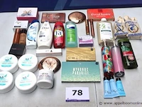Lot verzorgingsproducten - afbeelding 1 van  4