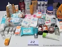 Lot verzorgingsproducten - afbeelding 1 van  4