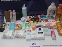 Lot verzorgingsproducten - afbeelding 1 van  3
