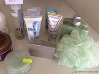 Lot verzorgingsproducten - afbeelding 3 van  3