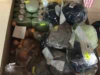 Lot verzorgingsproducten - afbeelding 1 van  4