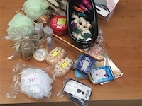 Lot verzorgingsproducten - afbeelding 1 van  3