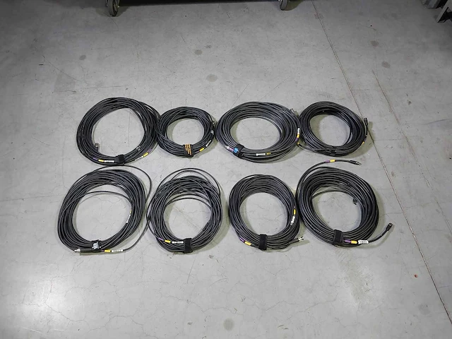 Lot video cable 08 x bnc hd-sdi 25mtr - black - afbeelding 1 van  3