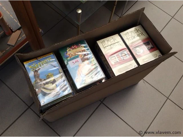 Lot video's - afbeelding 1 van  2