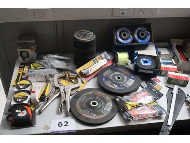 Lot vn nieuw gereedschap - afbeelding 1 van  3