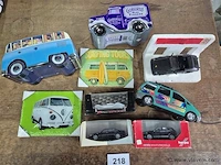 Lot volgens foto's - afbeelding 1 van  3