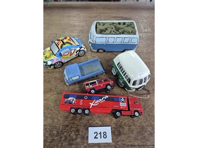 Lot volgens foto's - afbeelding 2 van  3