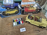 Lot volgens foto's - afbeelding 1 van  5