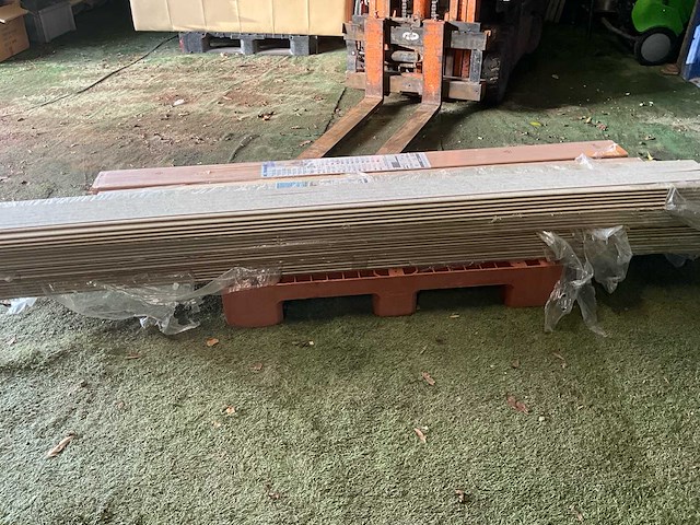 Lot wand en plafondbekleding - afbeelding 3 van  4