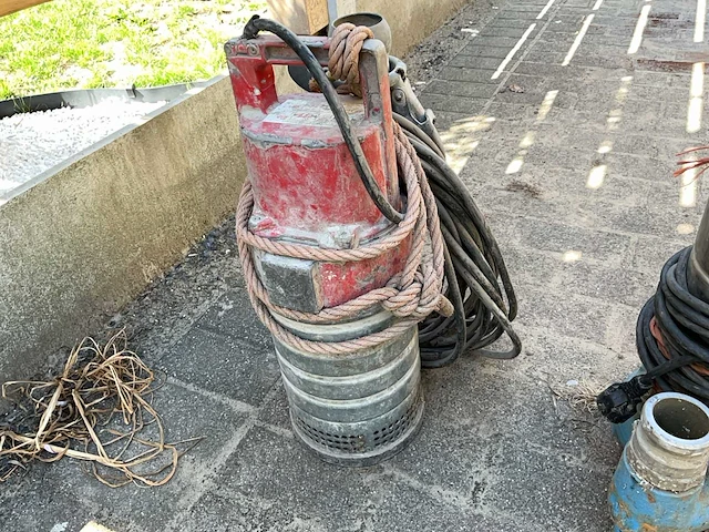 Lot waterpompen - afbeelding 4 van  8