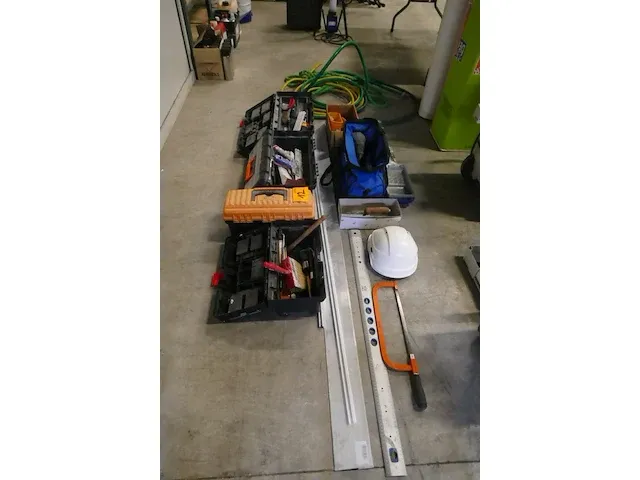Lot werkgereedschap - afbeelding 1 van  6