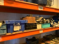 Lot werkgereedschappen inclusief rekken en inhoud - afbeelding 100 van  343