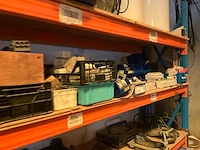 Lot werkgereedschappen inclusief rekken en inhoud - afbeelding 101 van  343