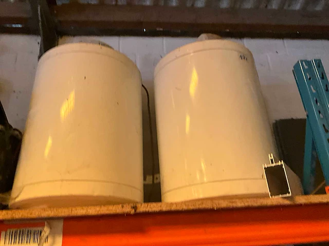 Lot werkgereedschappen inclusief rekken en inhoud - afbeelding 110 van  343