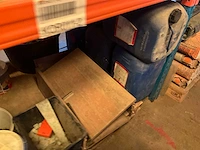 Lot werkgereedschappen inclusief rekken en inhoud - afbeelding 118 van  343