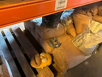Lot werkgereedschappen inclusief rekken en inhoud - afbeelding 120 van  343