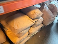 Lot werkgereedschappen inclusief rekken en inhoud - afbeelding 122 van  343