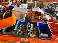Lot werkgereedschappen inclusief rekken en inhoud - afbeelding 126 van  343