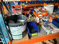 Lot werkgereedschappen inclusief rekken en inhoud - afbeelding 169 van  343