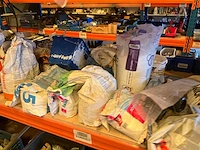Lot werkgereedschappen inclusief rekken en inhoud - afbeelding 16 van  343