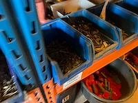 Lot werkgereedschappen inclusief rekken en inhoud - afbeelding 178 van  343