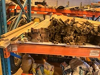 Lot werkgereedschappen inclusief rekken en inhoud - afbeelding 19 van  343