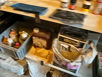 Lot werkgereedschappen inclusief rekken en inhoud - afbeelding 264 van  343