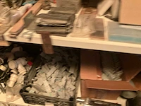 Lot werkgereedschappen inclusief rekken en inhoud - afbeelding 276 van  343