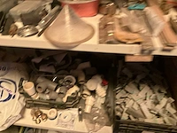 Lot werkgereedschappen inclusief rekken en inhoud - afbeelding 277 van  343
