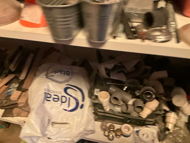 Lot werkgereedschappen inclusief rekken en inhoud - afbeelding 278 van  343