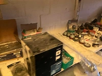 Lot werkgereedschappen inclusief rekken en inhoud - afbeelding 291 van  343