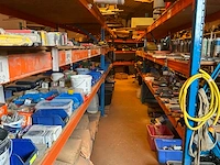Lot werkgereedschappen inclusief rekken en inhoud - afbeelding 338 van  343