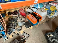Lot werkgereedschappen inclusief rekken en inhoud - afbeelding 38 van  343