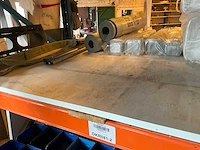 Lot werkgereedschappen inclusief rekken en inhoud - afbeelding 59 van  343