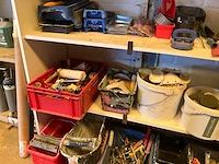 Lot werkgereedschappen inclusief rekken en inhoud - afbeelding 69 van  343