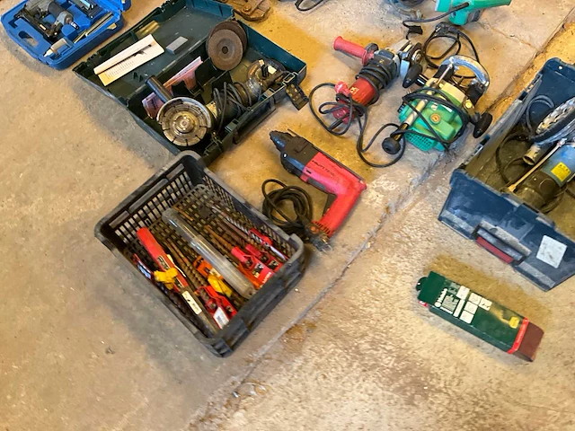 Lot werkgereedschappen - afbeelding 3 van  79
