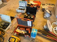 Lot werkgereedschappen - afbeelding 7 van  79