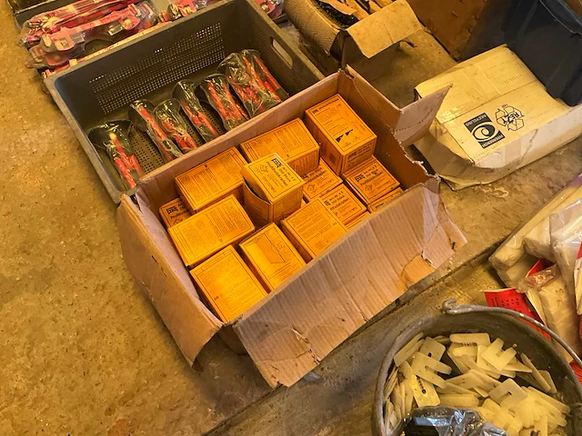 Lot werkgereedschappen - afbeelding 35 van  79